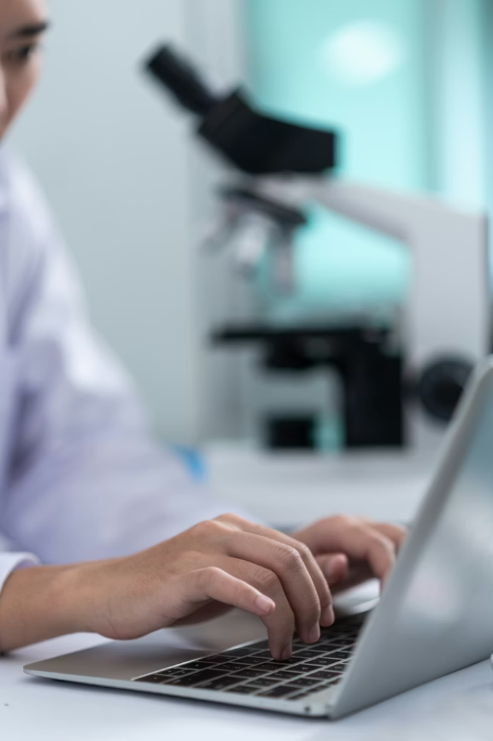 Dashboard de Dentisoft en un monitor